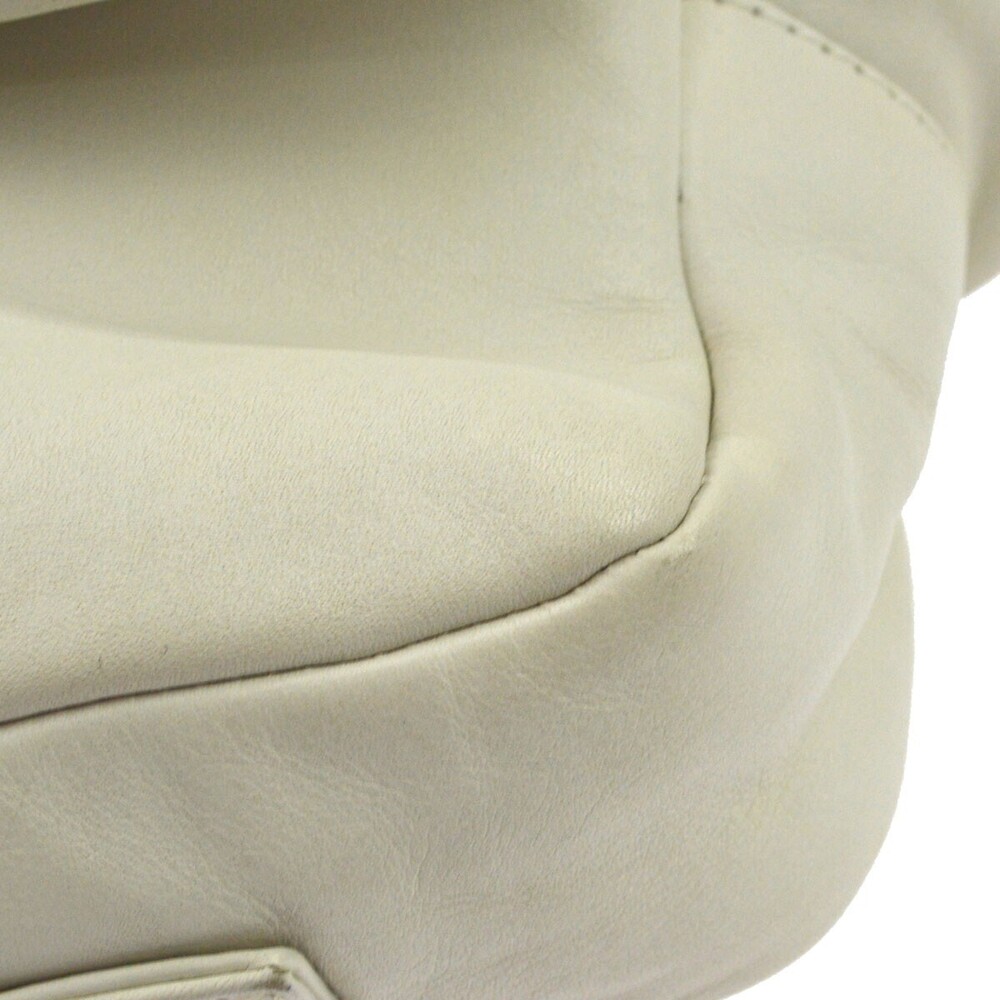 Chanel Rodeo Drive Lambskin Medium - Picture 6 of 11